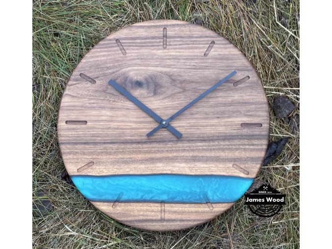 !SLEVA! - Hodiny z amerického ořechu - již vyrobené - ihned k odeslaní