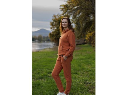 Tepláková souprava z 3D teplákoviny