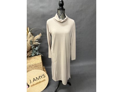 šaty z jemné svetroviny