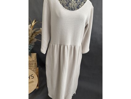 šaty s 3D teplákoviny