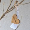 Dřevěný přívěsek s makramé srdce s textem