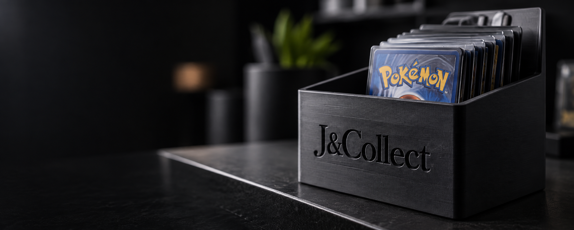 Černý držák J&Collect na sběratelské karty