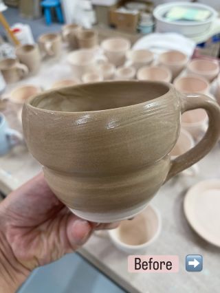 Before / After ✨ Od glazování … až po hotový hrneček, focení📸 Která fáze je vám bližší - proces nebo hotový výsledek?