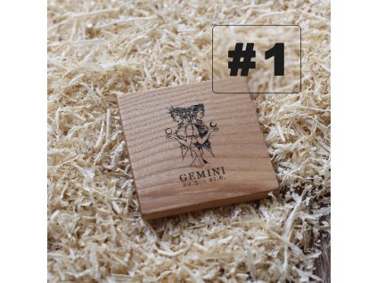 Dřevenný podtácek, znamení, Blíženci (Geminy)  masivní dřevo s gravírováním