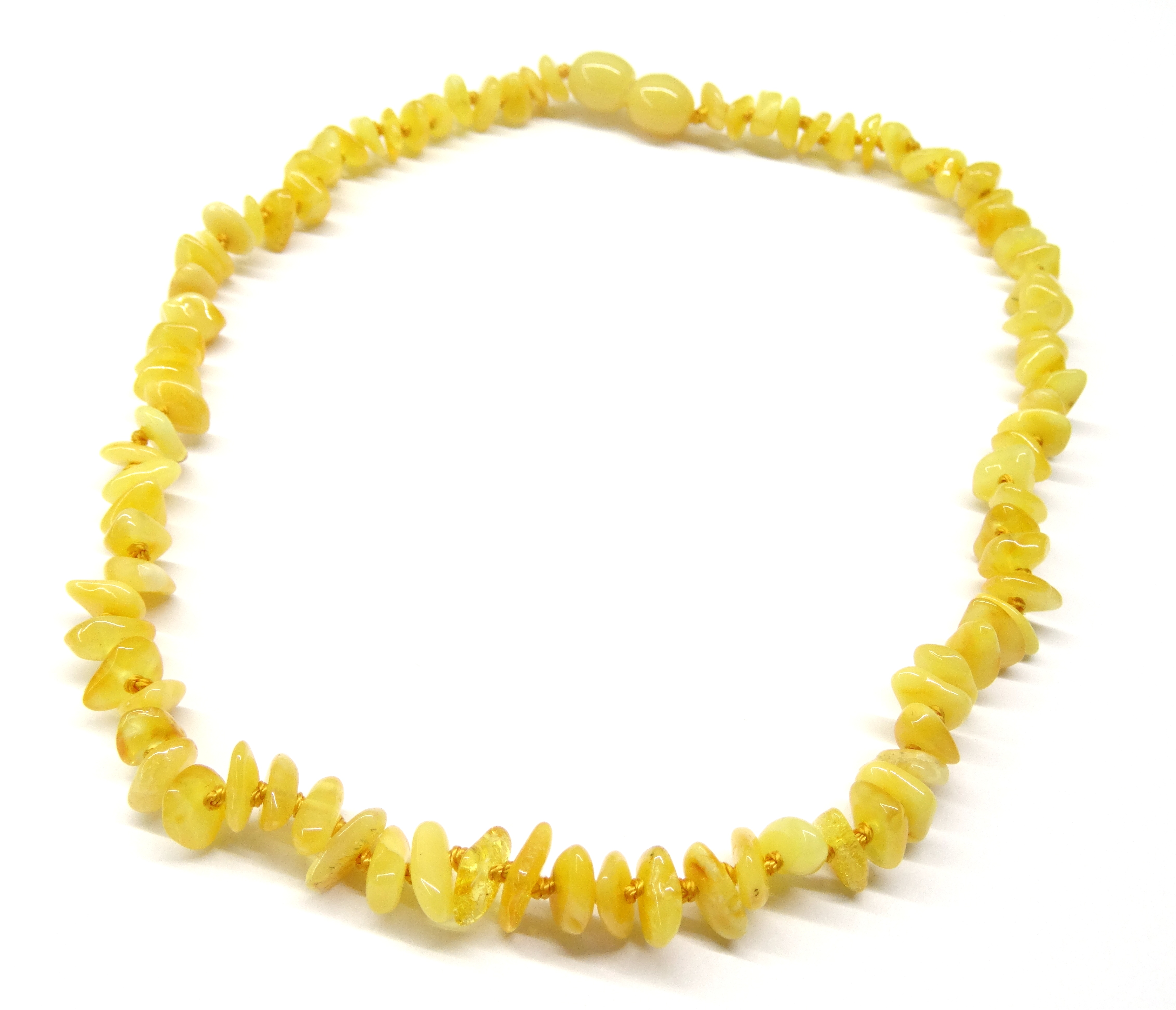 Jantarové korálky pro děti nejsou jen módní záležitost