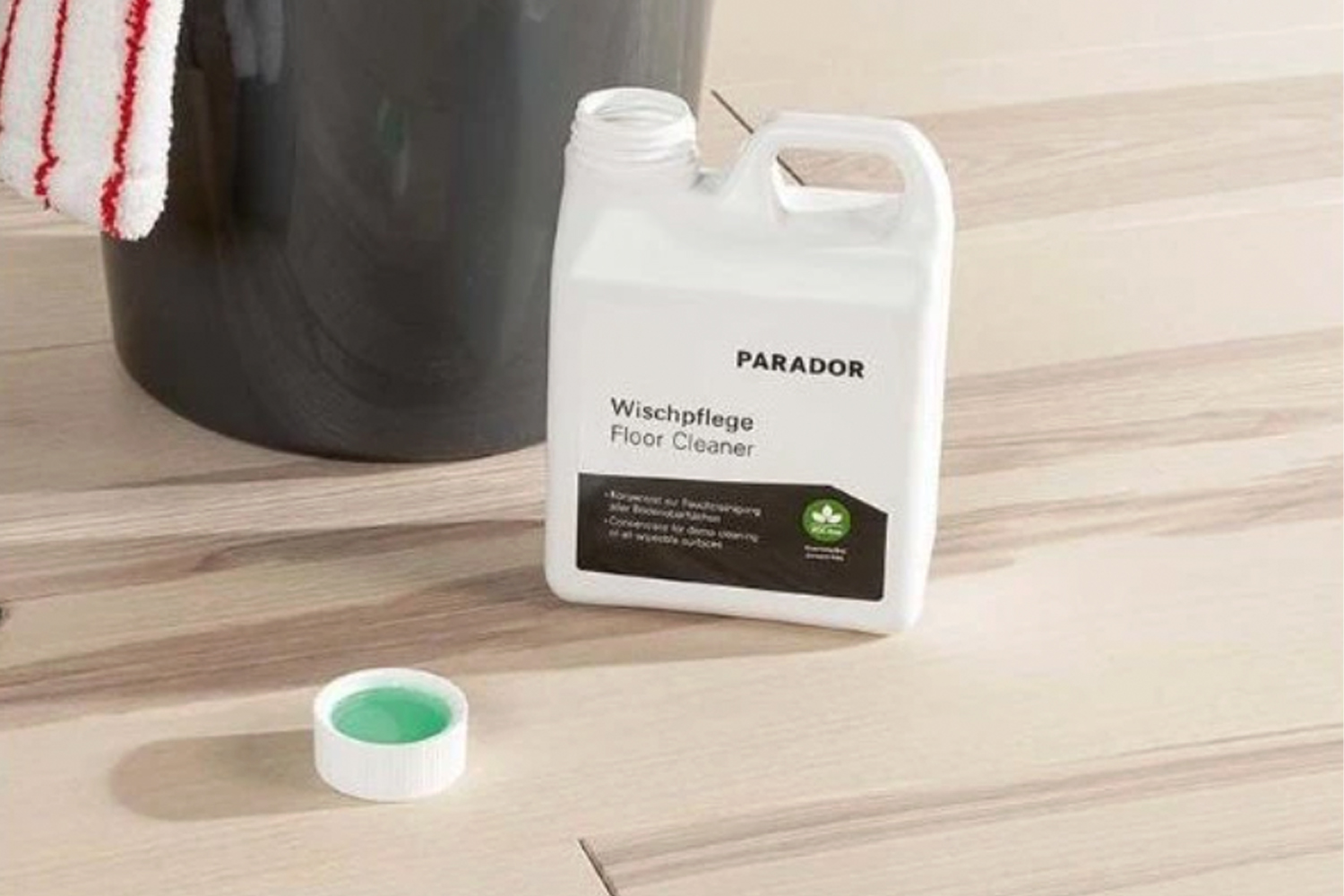 Ako sa starať o podlahu, aby vydržala roky ako nová? Údržba podľa typu materiálu