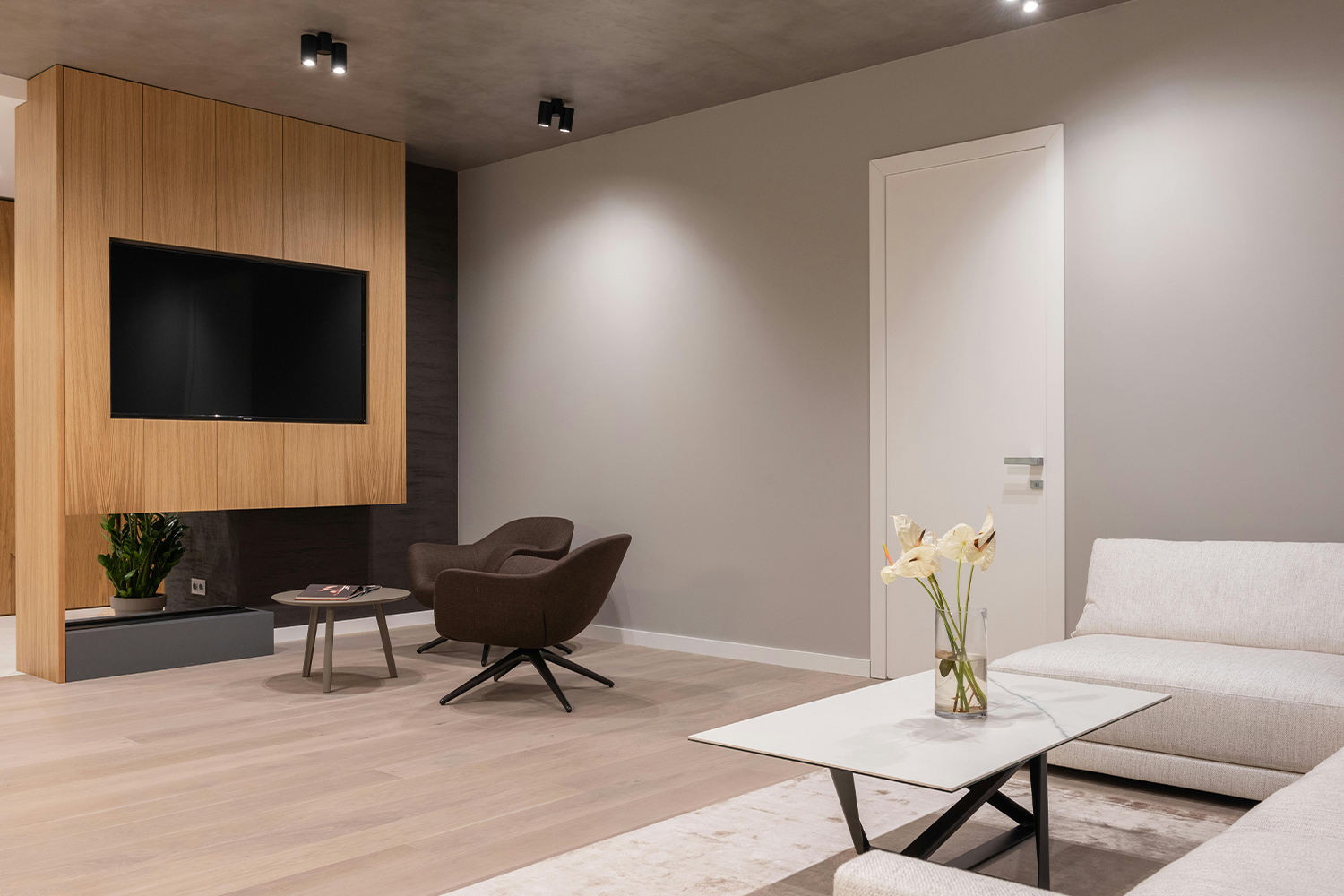 Pred kúpou dverí: Na čo si treba dať pozor?