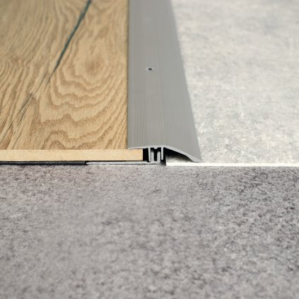 prechodovy vyrovnavaci egger alu profil 1m