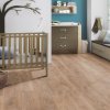 laminatova podlaha kronooriginal atlantic 10 dub historic v destkej izbe s postielkou 17275