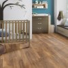 laminatova podlaha kronooriginal atlantic 10 hickory appalachian v destkej izbe s postielkou 17315
