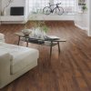 laminatova podlaha kronooriginal atlantic 10 hickory red river v obyvacke s bicyklom 17212