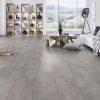 laminatova podlaha kronooriginal atlantic 8 pearl grey oxide v obyvacke s kniznicou 17452