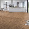 laminatova podlaha kronooriginal herringbone 8 dub firebrand v obyvacke s kuchynou 22827