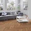 laminatova podlaha kronooriginal herringbone 8 dub harlech v obyvacke 22847