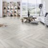 laminatova podlaha kronooriginal herringbone 8 dub chantilly v obyvacke s kniznicou 22770