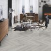 laminatova podlaha kronooriginal herringbone 8 dub chantilly v interieri s gaucom 22764