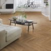 laminatova podlaha kronooriginal herringbone 8 dub inca carpenter v obyvacke s bicyklom 22787