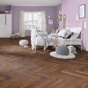 laminatova podlaha kronooriginal herringbone 8 dub laguna v priestrannej spalni 22868
