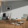 laminatova podlaha parador basic 400 dub 1593814 v interieri s gitarami
