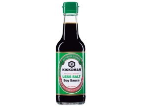 kikkoman less salt soy sauce 150ml sos de soia~3988