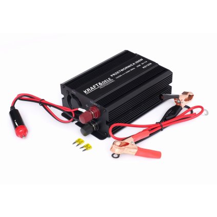 Měnič 12 V na 230 V 300 W / 600 W s upravenou sinusovou vlnou KD1258