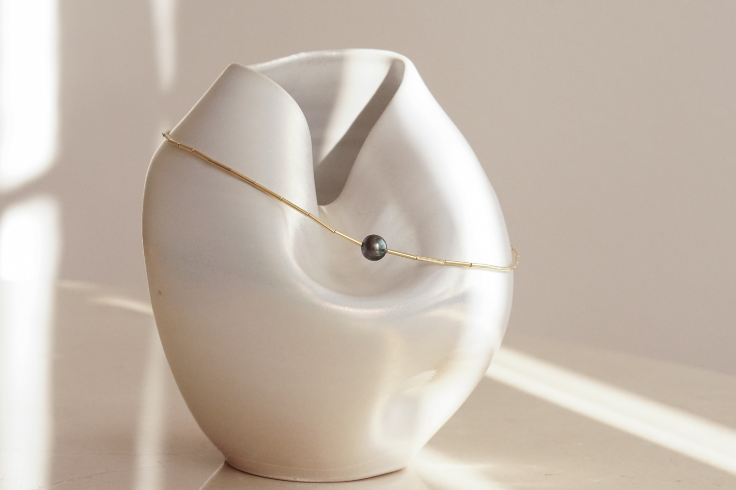 LINE & PERLA DARK náhrdelník