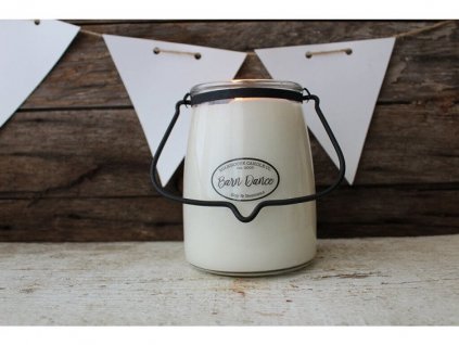 Milkhouse Candle svíčka Barn Dance, 624 g