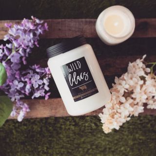 🌸 Přeneste si vůni jara domů. Svíčka Milkhouse Candle – Wild Lilacs provoní váš prostor jemnou vůní rozkvetlého šeříku,...
