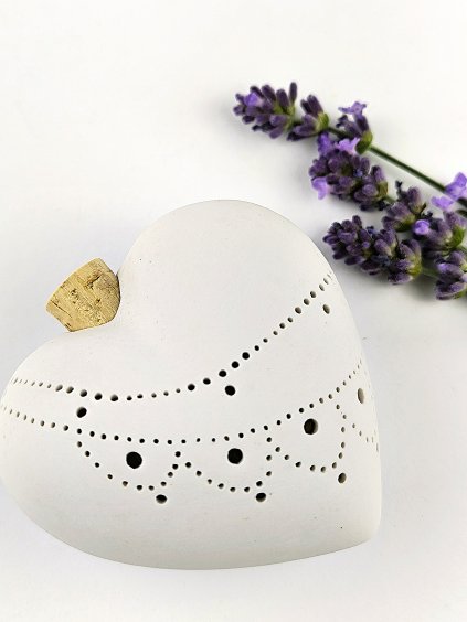 Voňavé porcelánové srdíčko plněné levandulí Bea