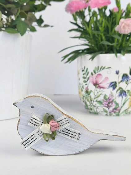 Dřevěný ptáček s mašličkou
