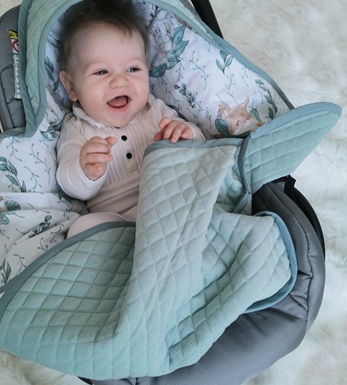 Jak oblékat dítě do autosedačky?