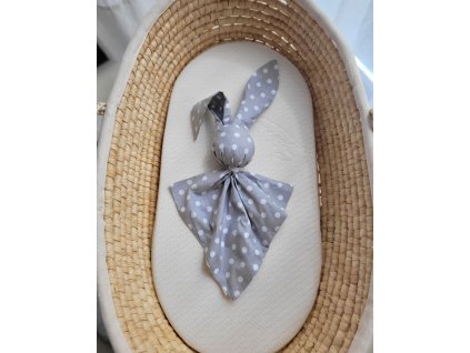 šedá s puntíčky 3