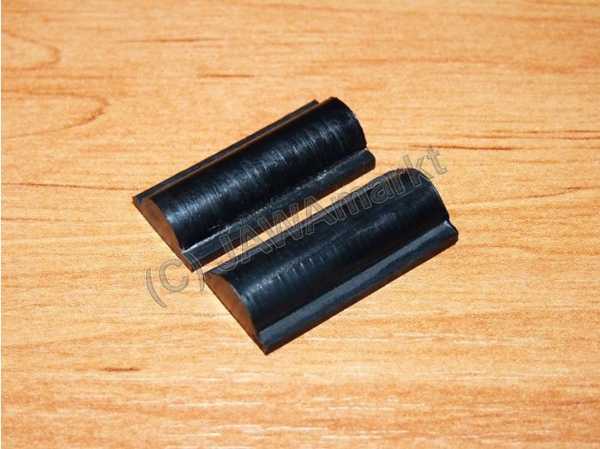 Buffer rubber for chain cover