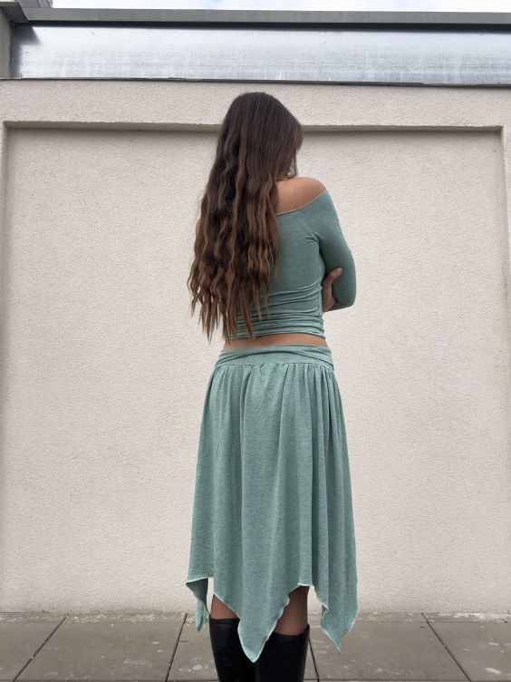 Flowy skirt