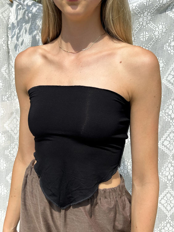 B8FCFDDA AFBD 4819 8CA0 557E70F7257C