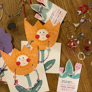 Pár nových bižu vezmu zítra na náš @vyro_beno pop-up ve @stanicenymburk a zabalím vám je do těchto něžných papírových...