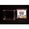 Akrylový box na Pokémon Booster Box s viditelným obsahem
