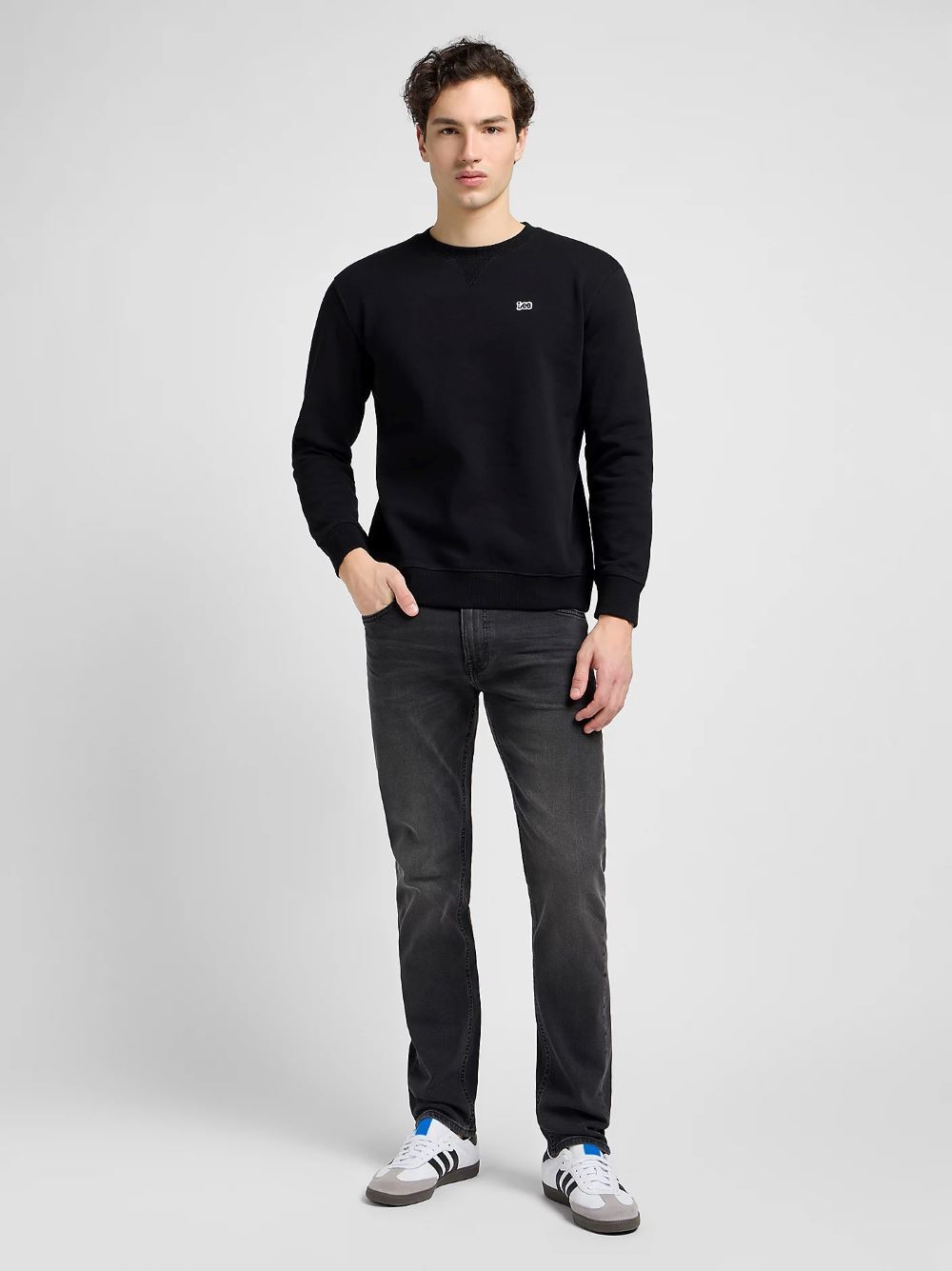 LEE Pánska mikina  PATCH CREW SWS BLACK 112121791 Veľkosť: 5XL
