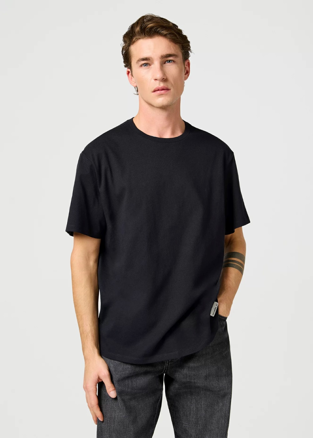 E-shop WRANGLER Tričko pre mužov SS SOLID TEE BLACK 112365120