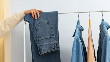 Jak vytvořit minimalistický šatník: Průvodce k elegantnímu a funkčnímu stylu