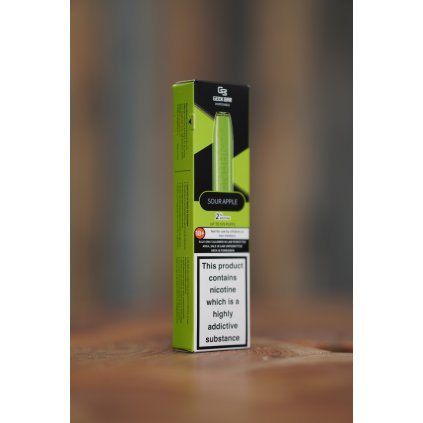 jednorazova-cigareta-geek-bar-sour-apple--zelene-jablko--500mah