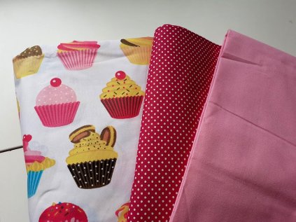 balicek cukrarna muffiny ruzova punticky