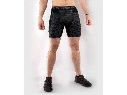 Kompresní šortky Venum Defender tmavý maskáč (Velikost L)