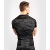 Rashguard Venum Defender krátký rukáv tmavý maskáč (Velikost L)