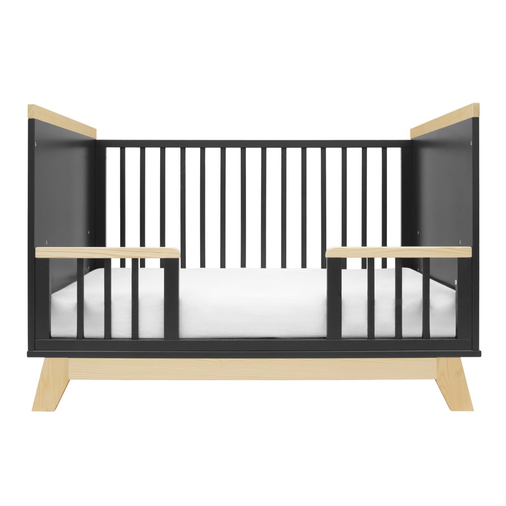 Nové postýlky MARCUS z borovicového dřeva