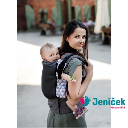 Kinder Hop Rostoucí ergonomické nosítko Multi Grow Air Triangles 70% bavlna, 30% polyester