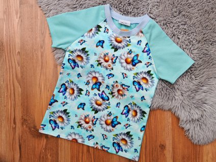 Tričko s krátkým rukávem - motýli s květy