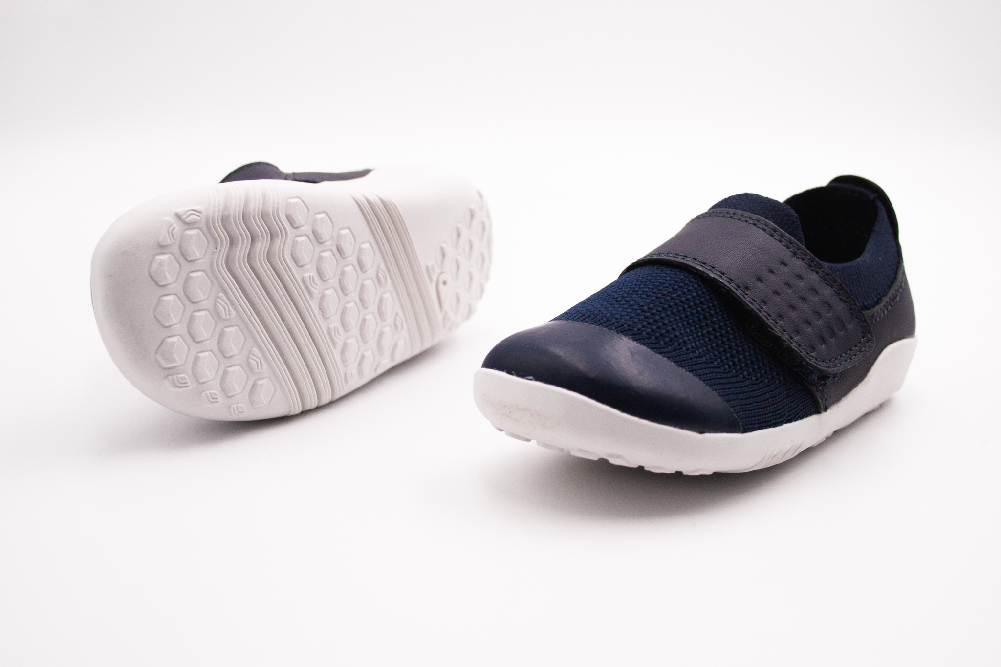 DETSKÉ BAREFOOT TENISKY BOBUX DIMENSION III - NAVY Veľkosť: 26, Vnútorná dĺžka  topánky v cm: 17.4, Vnútorná šírka topánky v cm: 6.6