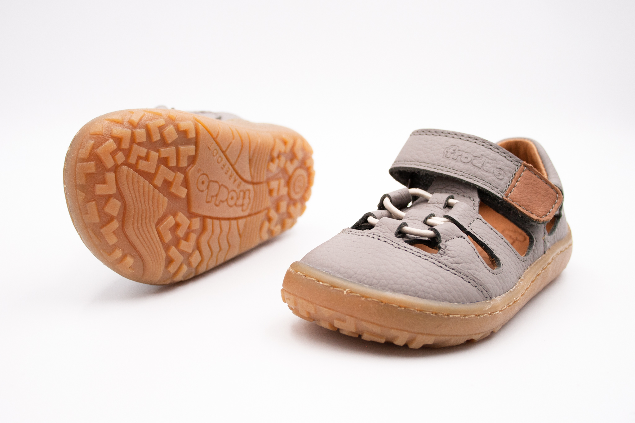 FRODDO BAREFOOT KOŽENÉ ŠPORTOVÉ SANDÁLKY - LIGHT GREY Veľkosť: 27, Vnútorná dĺžka  topánky v cm: 17.7, Vnútorná šírka topánky v cm: 7.1