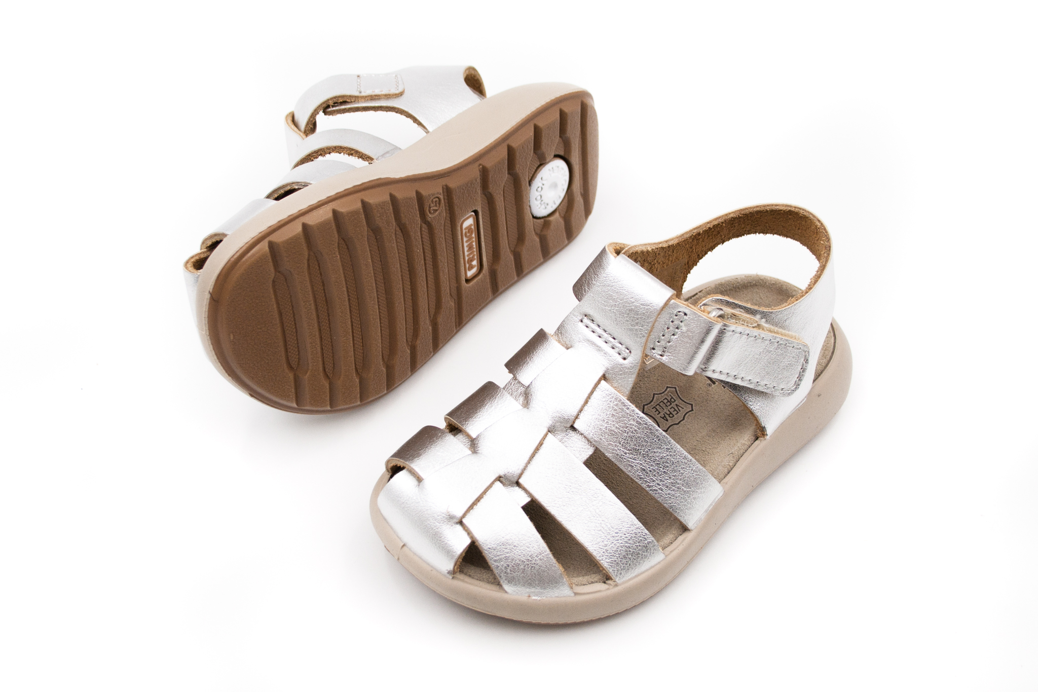 Primigi  POHODLNÉ KOŽENÉ SANDÁLE PRIMIGI STRAP - ARGENTO Veľkosť: 27, Vnútorná dĺžka  topánky v cm: 16.4, Vnútorná šírka topánky v cm: 7